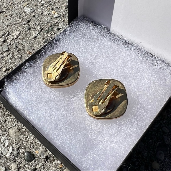 Vintage Funky 70s 80s Art Deco Two-tone Enamel Gold Spiral Clip Earrings - Picture 11 of 11